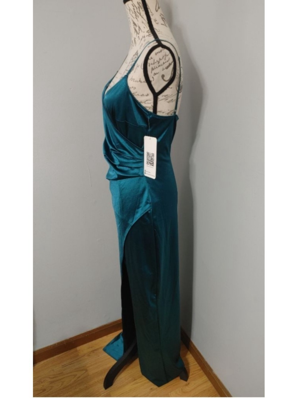 Women's Emerald Sundae Emerald Green Satin Sheath Slip V Wrap Dress with Slit *M - Picture 2 of 13